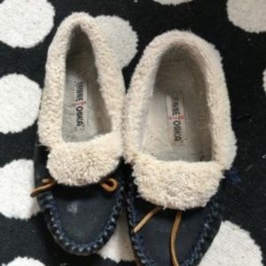Minnetonka Slippers
